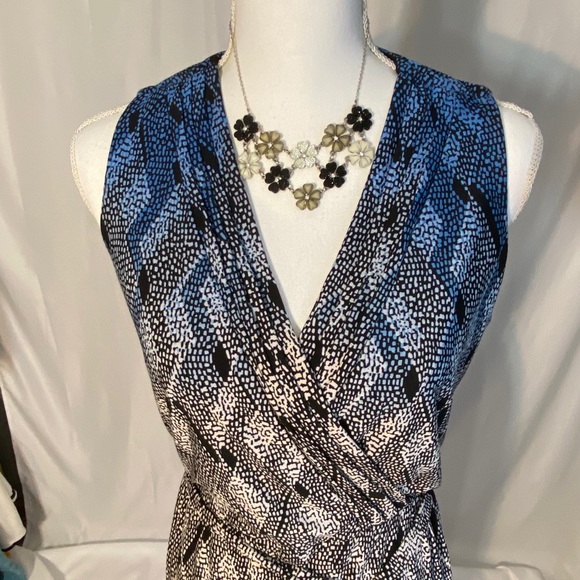 A Liz Claiborne stunning dress - Picture 6 of 9